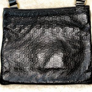 Gucci authentic bag. Dark brown in very good condition.